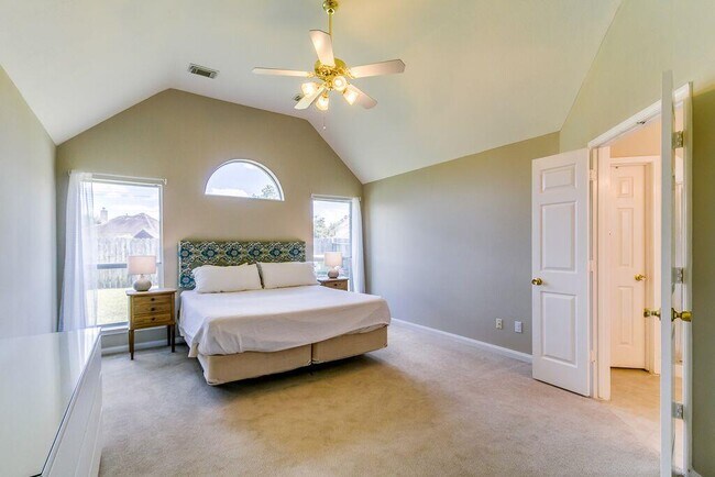 Photo - 14015 Blue Vista Dr