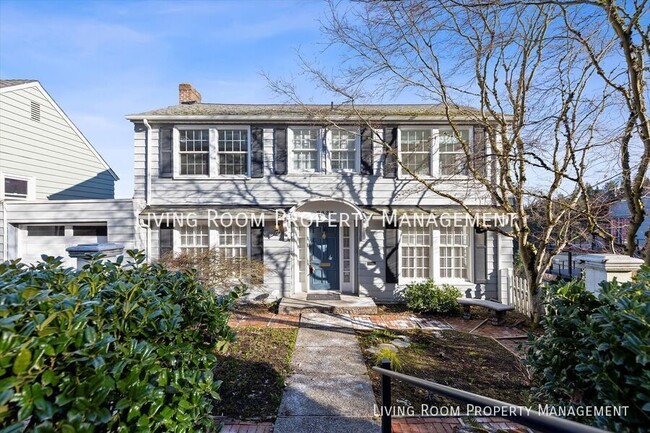 Classic Cape Cod With Views from the SW Hills - Classic Cape Cod With Views from the SW Hills House