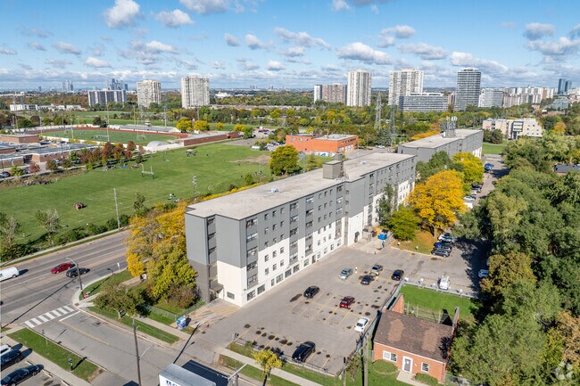 Photo - 4979 Bathurst Street Apartments