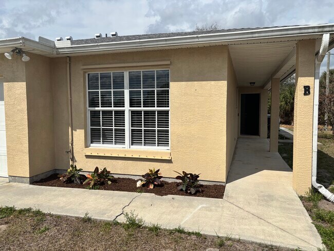 Photo - 492 Del Monte Rd Unit B