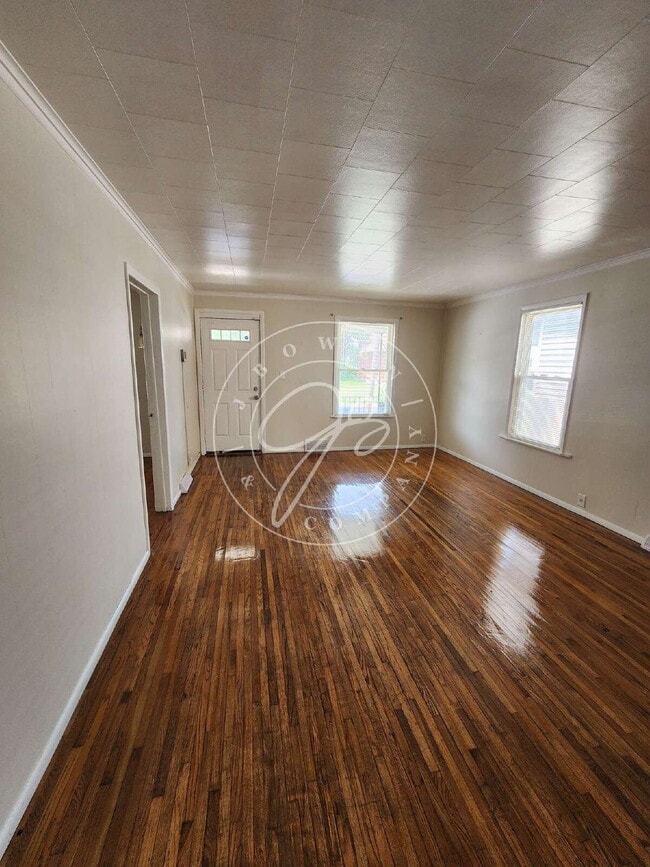 Photo - Adorable Updated 3 Bedroom Bungalow Near Downtown & Tony Packo's!