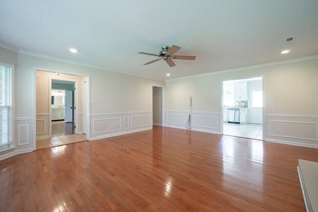 Photo - 5142 Blackberry Ln