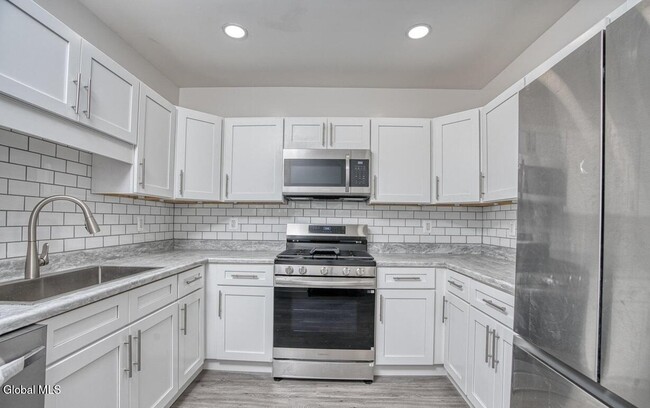 Photo - 1538 Nott St