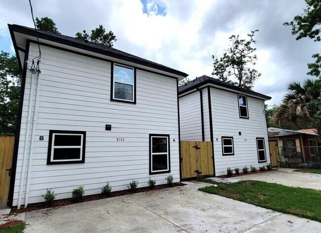 Photo - 8217 Crestview Dr Apartment