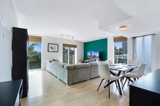 7600 Collins Ave Unit 404