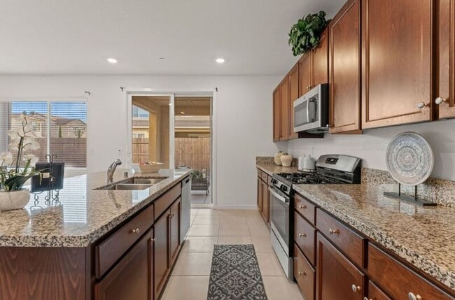 Photo - 6001 Firelight Dr