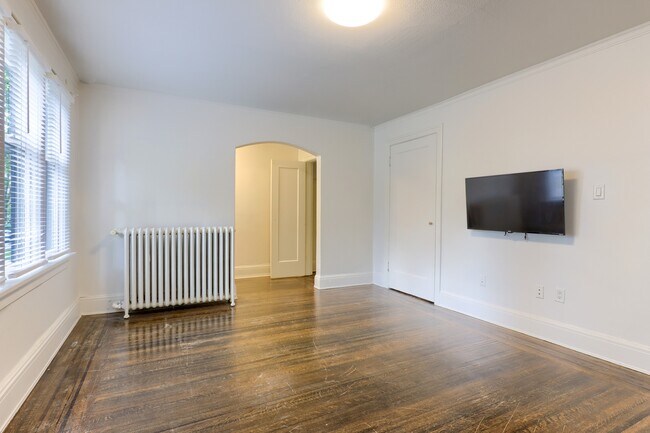 Photo - 935 Jervis St Unit 19