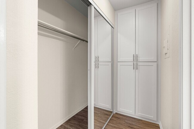 Photo - Melrose Manor Apartments - Riverside, CA