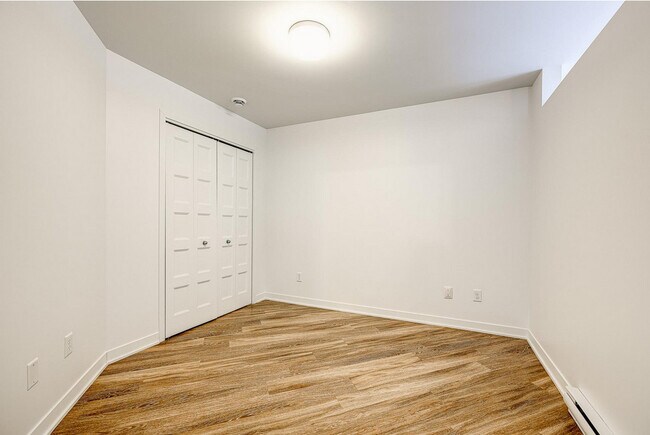 Photo - 173 Boulevard Armand-Frappier