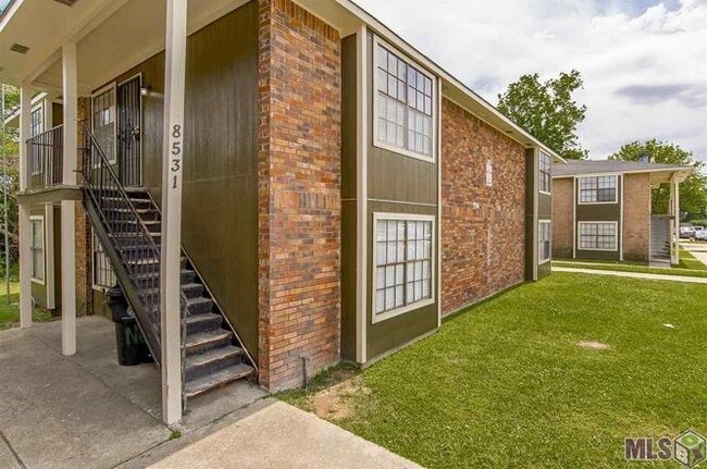 8531 Avenida Rush - 8531 Rush Ave