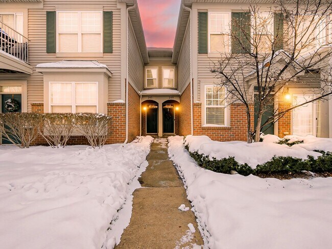 Building Photo - AVAILABLE NOW! Charming 2-Bed Home in the Heart of Wixom