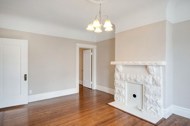 Living Room - 525 Guerrero St Unit 525