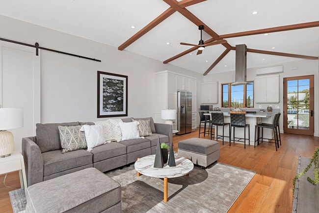 Building Photo - 5194 Carlsbad Blvd Rental