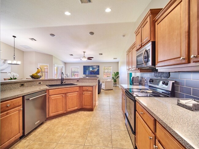Photo - 743 SW McCoy Ave