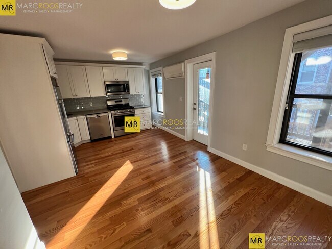 Building Photo - 26 Chelsea St Rental
