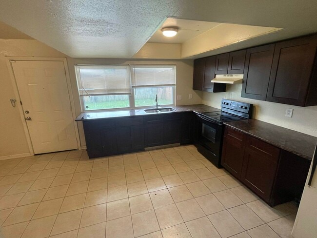 Photo - Beautiful 3 Bedroom 2 Bathroom in Plano!