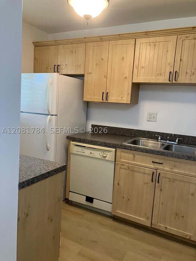 Photo - 3500 Gateway Dr Unit 101
