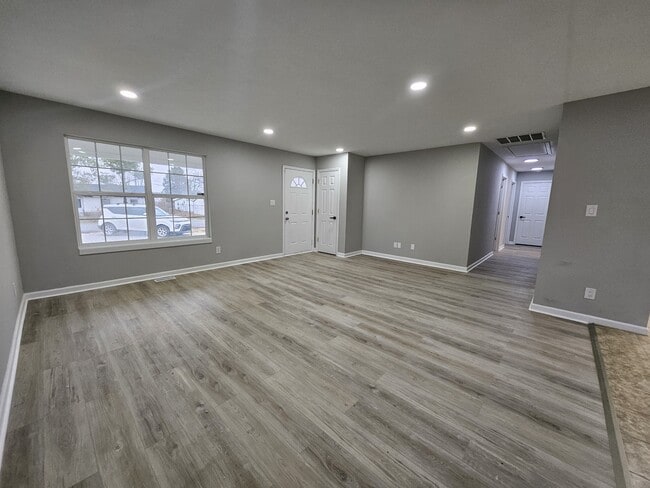 Photo - 3534 Hunt St