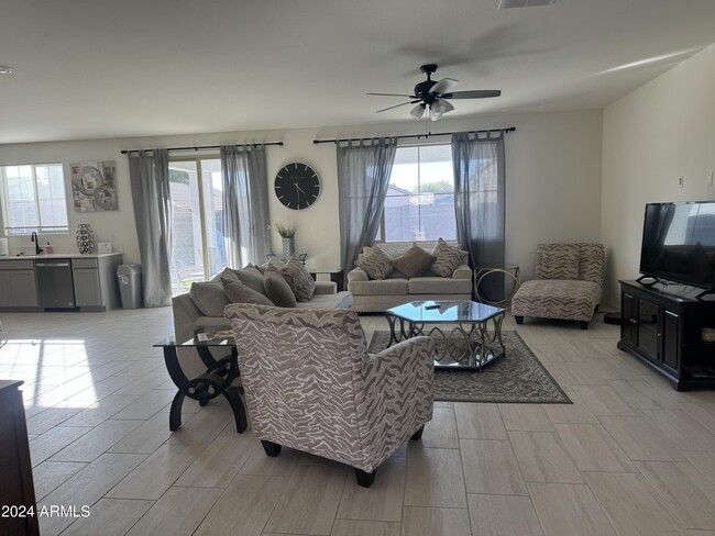 Photo - 11445 W Edgemont Ave