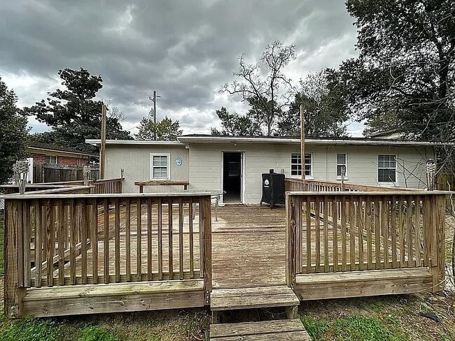 Photo - 4028 Loys Dr