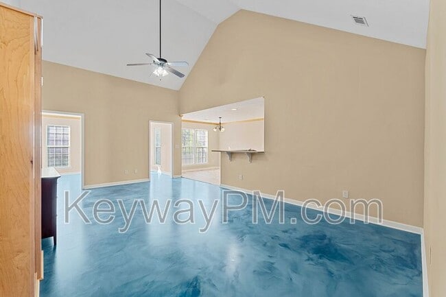 Photo - 811 Oshields Ct