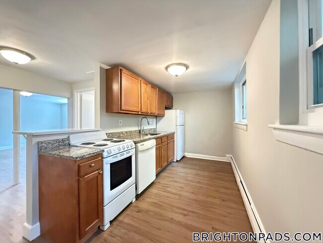 69 Chiswick Rd Unit 2