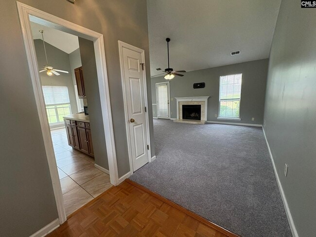 Photo - 112 Green Rose Rd