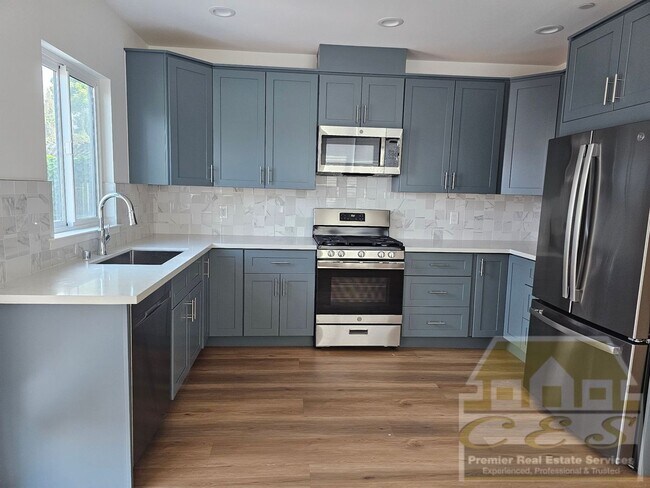 Photo - Modern Elegance Meets Timeless Charm – 4 bedroom 4 bath Home in North Oakland