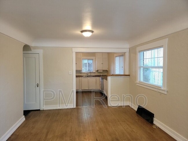 Photo - 315 Ryland St