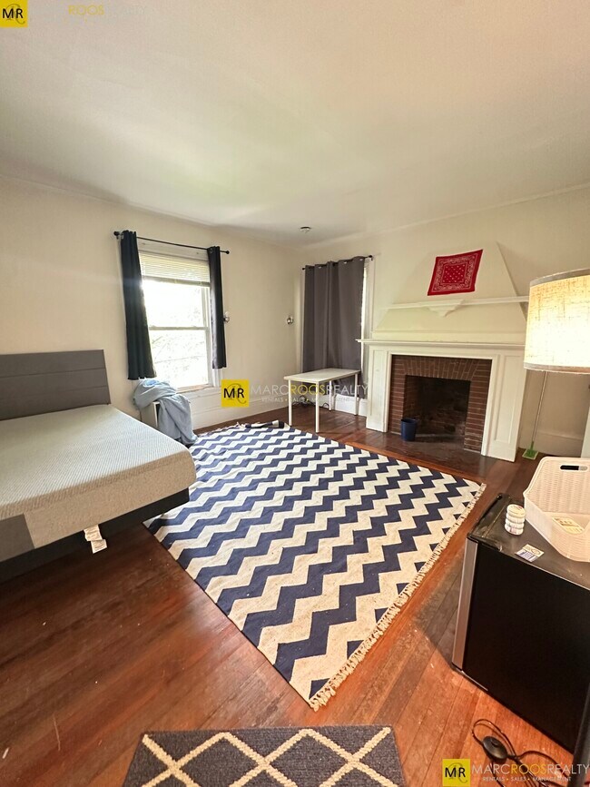 Photo - 23 Orkney Rd Unit 1