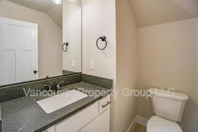 Photo - 2217 E Juniper Cir