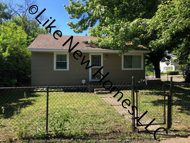 Photo - 3702 Ivanhoe Ave