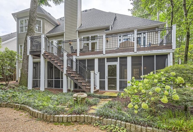 Photo - 3362 Mathieson Dr NE