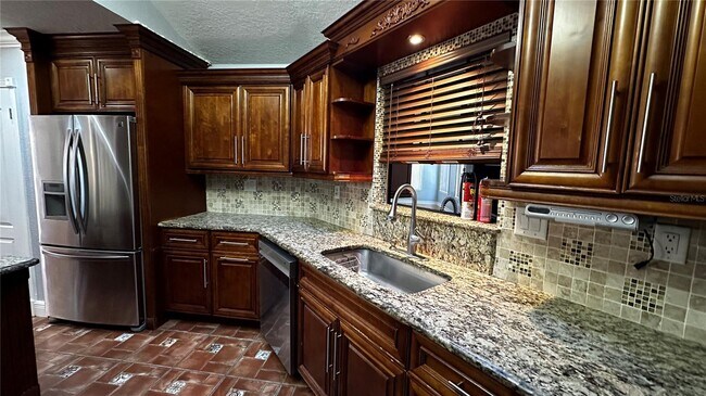 Photo - 2101 Good Homes Rd