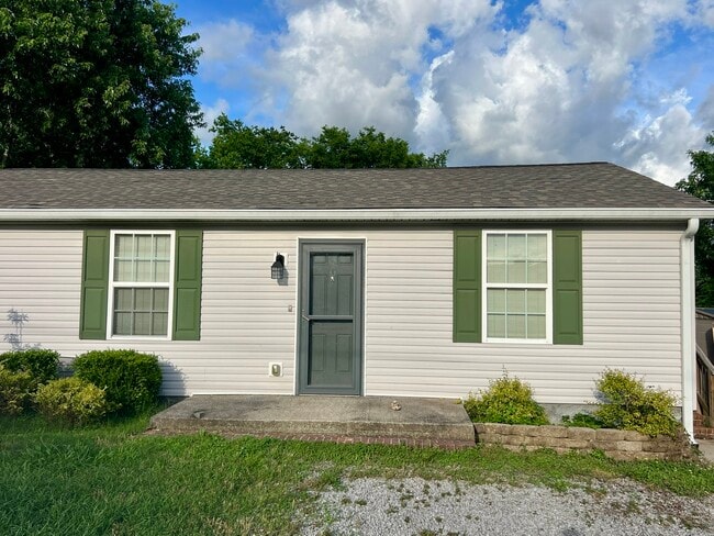 Photo - 104 Williams St
