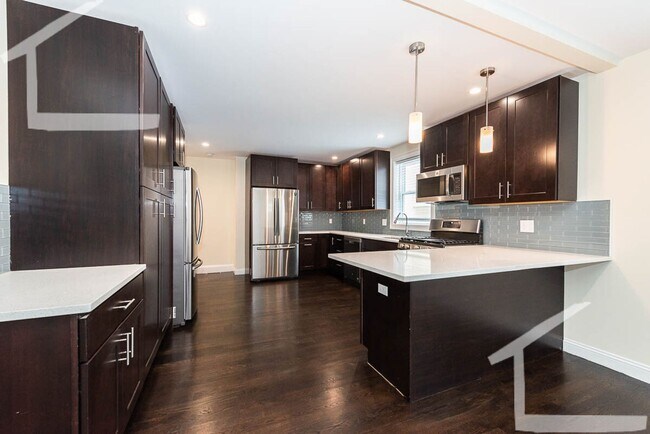 Photo - 116 Jerome St