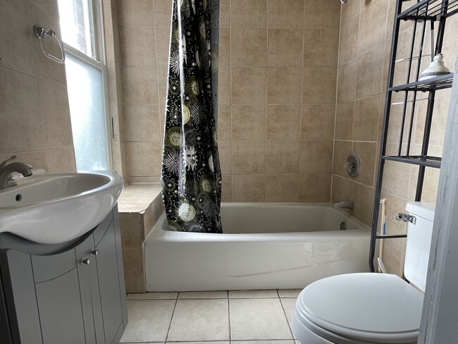 Photo - 292 Villa St