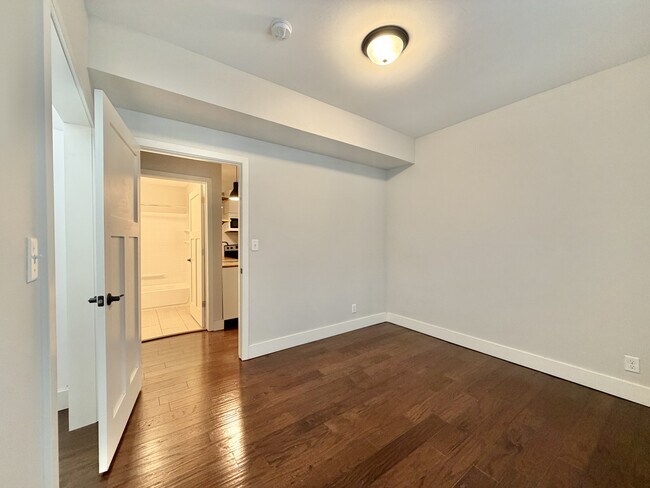640 Bluff St Unit 102