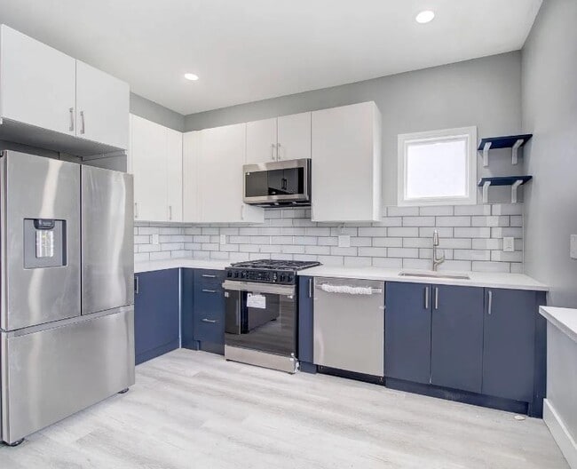 Building Photo - 20 W 49th St Unit 2