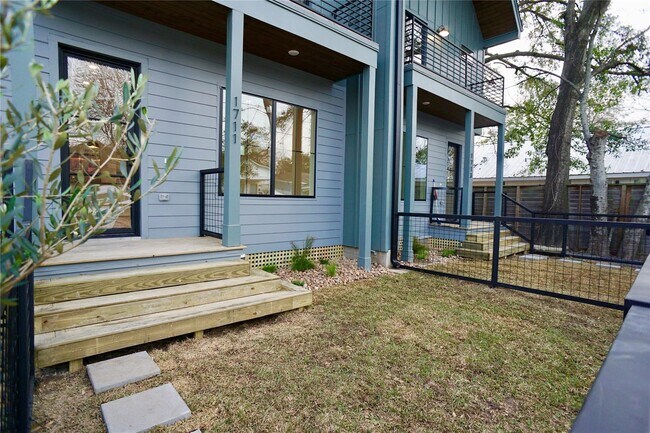Photo - 1711 Summer St