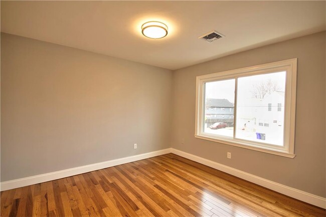 Photo - 95 Wainwright St Apartment Unit 2