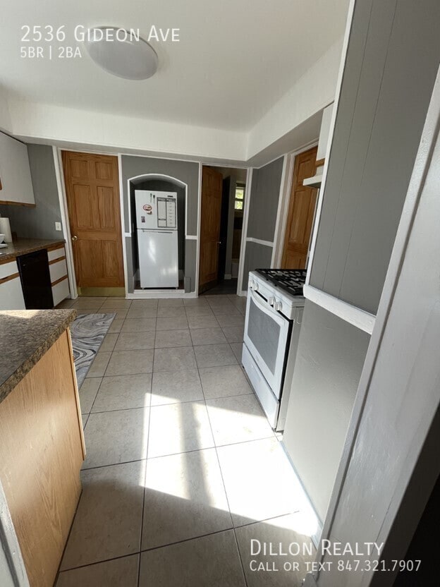 Photo - 2536 Gideon Ave