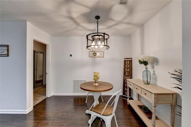 Photo - 2 Bedroom 2 Bath in Buckhead