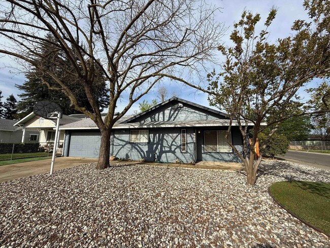 3 Bed 2 Bath Just a Short Distance to Sac ... - 3 Bed 2 Bath Just a Short Distance to Sac ... House