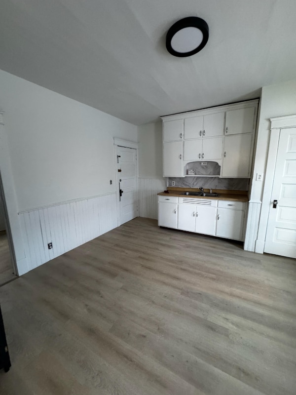 Photo - 120 Center Ave Unit upper