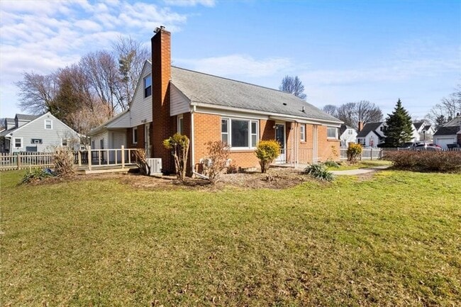 Building Photo - 45 Marsden Rd