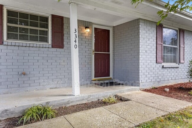 Photo - 3340 Featherston Dr