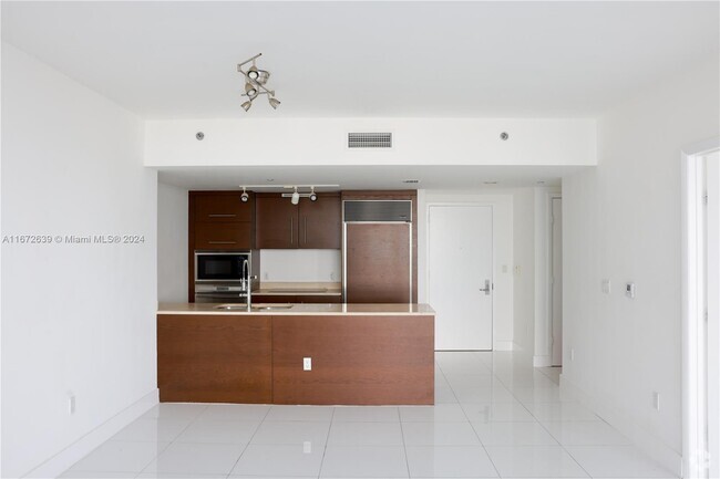 Building Photo - 465 Brickell Ave Unit 4206 Rental