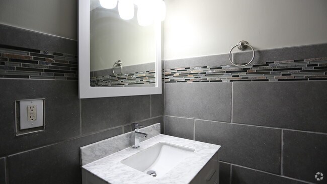 Bathroom - Westerville Park Apartments