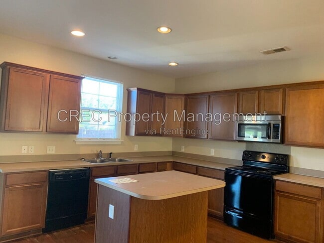 1016 Bridlewood Farms Pkwy